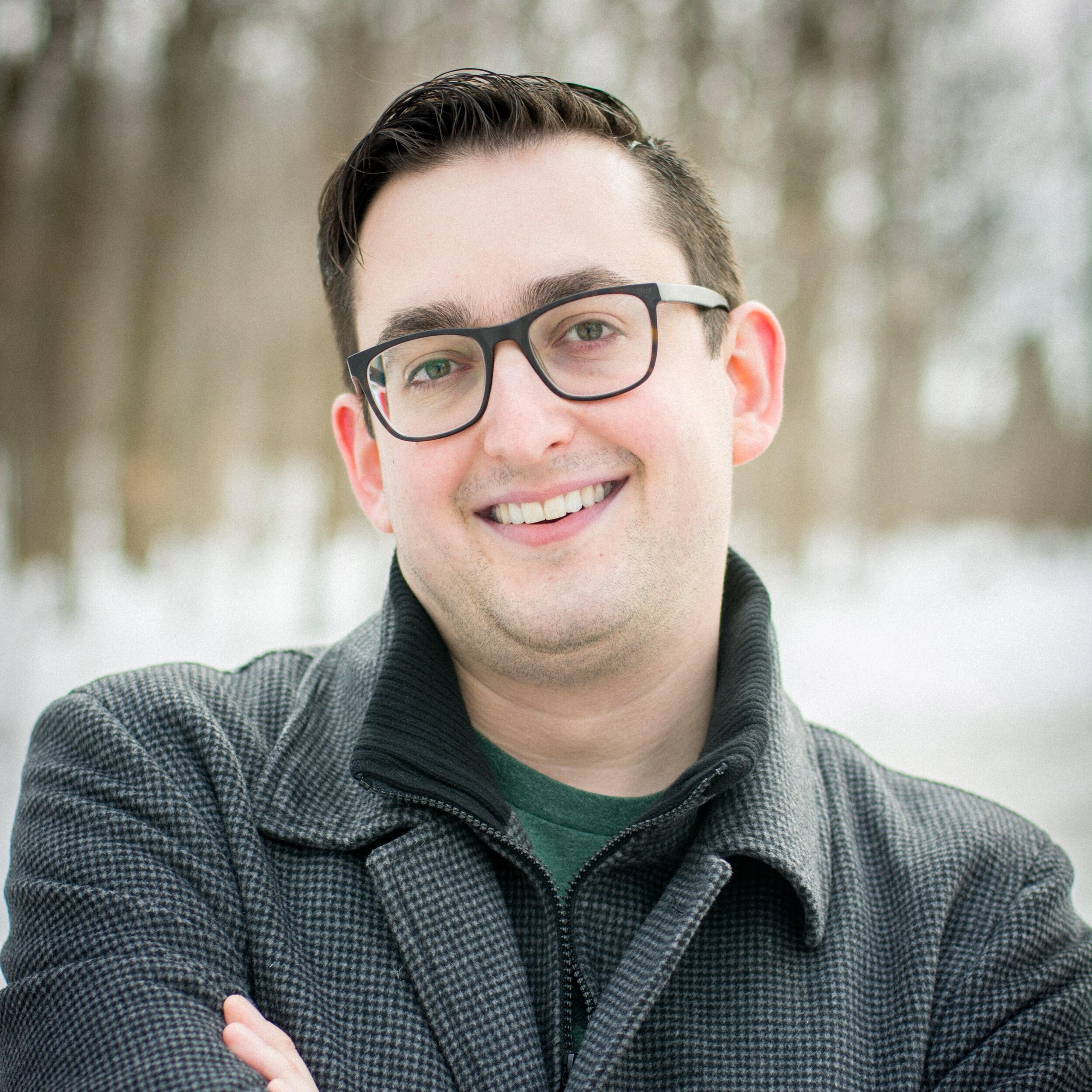 Joel (he/him) is a multimedia integrator and designer based in Montreal, Canada who works in live entertainment, installation and theatre. He is also a Senior AV Designer and Team Lead at Moment Factory